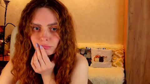 Snapshot of gloria_wood chatting on 4, 3, 2025 Gloria Wood online show from 4, 3, 2025