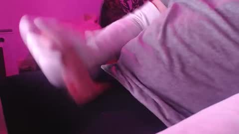 Glove Mad online show from 29, 3, 2026