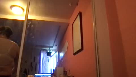 Glow Goddess online show from 23, 9, 2025