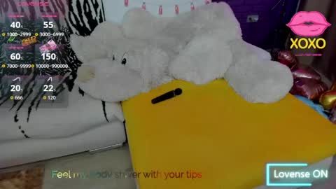 Snapshot of glowmimi chatting on 26, 5, 2026 Mia online show from 26, 5, 2026