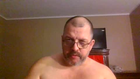 Snapshot of gobey33 chatting on 19, 4, 2026 IDKIDCIDGAF online show from 19, 4, 2026