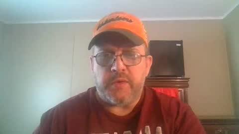Snapshot of gobey33 chatting on 23, 4, 2026 IDKIDCIDGAF online show from 23, 4, 2026
