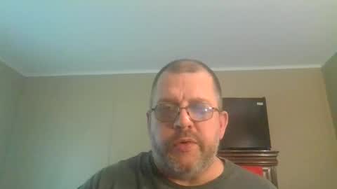 Snapshot of gobey33 chatting on 24, 4, 2026 IDKIDCIDGAF online show from 24, 4, 2026