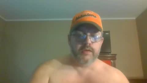 Snapshot of gobey33 chatting on 19, 5, 2026 IDKIDCIDGAF online show from 19, 5, 2026