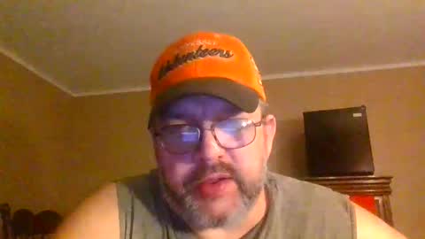 Snapshot of gobey33 chatting on 27, 5, 2026 IDKIDCIDGAF online show from 27, 5, 2026