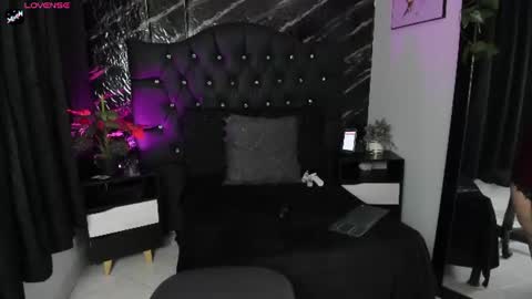 Snapshot of goddess_arethaozz chatting on 8, 7, 2026 Aretha online show from 8, 7, 2026