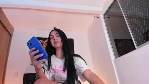 Snapshot of goddess_eli77 chatting on 19, 11, 2025 goddess_eli77 online show from 19, 11, 2025