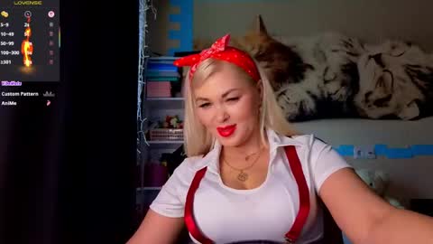 Snapshot of goddess_isabella11 chatting on 19, 4, 2026 Mrs. Isabella online show from 19, 4, 2026