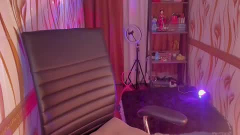 Snapshot of goddessbarbiecum4u chatting on 10, 12, 2024 Barbie Brown online show from 10, 12, 2024