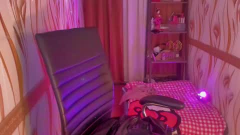 Snapshot of goddessbarbiecum4u chatting on 21, 1, 2025 Barbie Brown online show from 21, 1, 2025