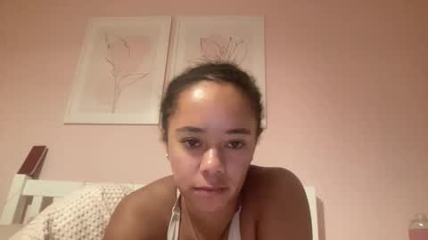 Snapshot of goddesselxo chatting on 18, 5, 2026 Goddess L online show from 18, 5, 2026