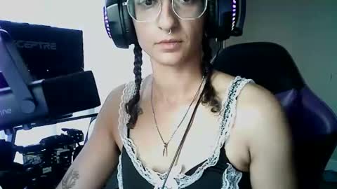 goddessvikkii online show from 7, 1, 2026