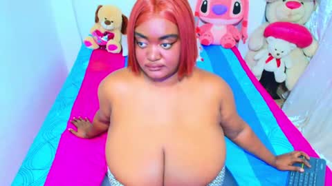Snapshot of godessqqq chatting on 7, 7, 2026 Godess Tracy online show from 7, 7, 2026