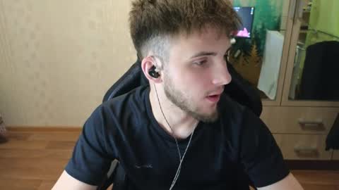 Golden boyyy21 online show from 20, 4, 2026