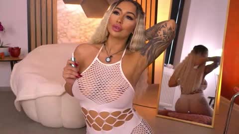 GoldenAmberX online show from 12, 2, 2026