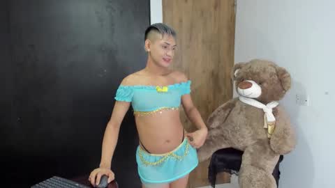 Snapshot of goldenangels1 chatting on 12, 10, 2025 goldenangels1 online show from 12, 10, 2025