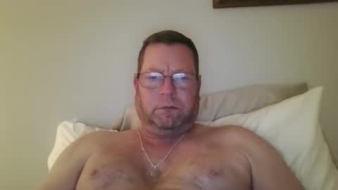 Snapshot of goldenbear3111 chatting on 4, 1, 2025 goldenbear3111 online show from 4, 1, 2025