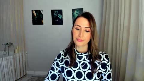 Olivia online show from 26, 3, 2026