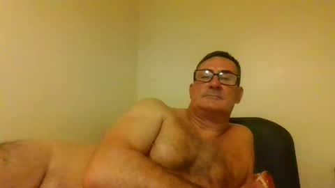 Snapshot of goldenone59 chatting on 28, 9, 2025 goldenone59 online show from 28, 9, 2025