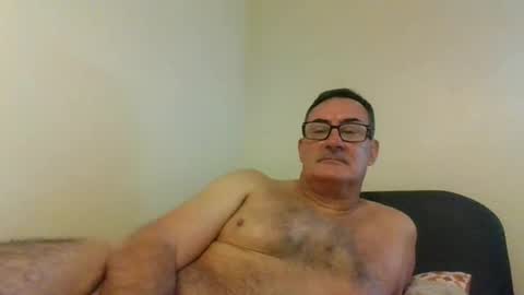Snapshot of goldenone59 chatting on 5, 10, 2025 goldenone59 online show from 5, 10, 2025