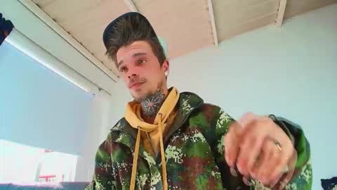 Goldy Loyal93 online show from 26, 9, 2025