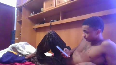 Snapshot of gommez19 chatting on 2, 11, 2025 GOMMEZ online show from 2, 11, 2025