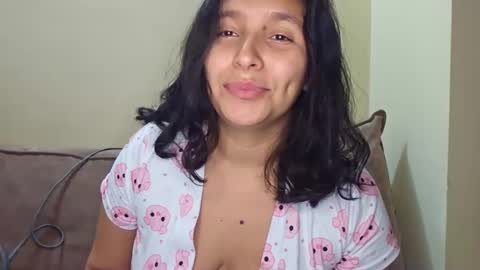 Snapshot of good_girl4_u1 chatting on 1, 3, 2025 salome online show from 1, 3, 2025