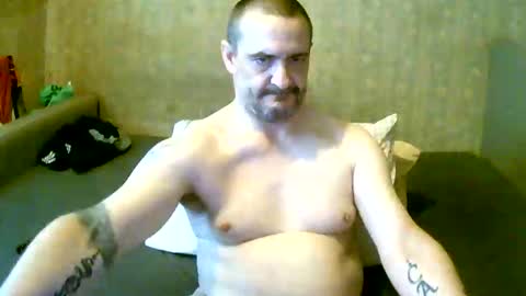 Snapshot of goosey77 chatting on 12, 10, 2025 Goosey77 online show from 12, 10, 2025