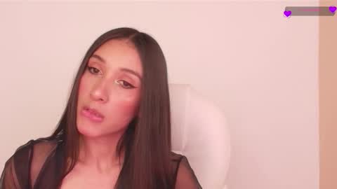 Snapshot of gorgeous_brunette chatting on 24, 11, 2025 Rose online show from 24, 11, 2025