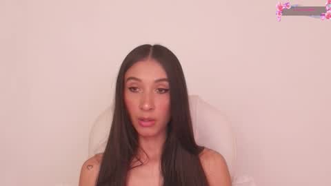 Snapshot of gorgeous_brunette chatting on 1, 12, 2025 Rose online show from 1, 12, 2025