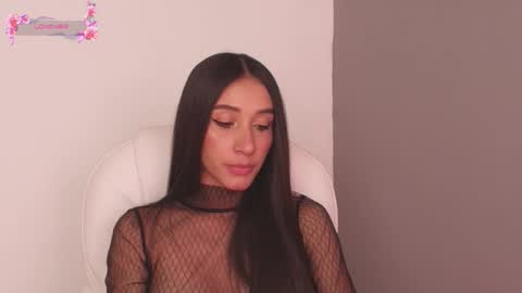 Snapshot of gorgeous_brunette chatting on 15, 12, 2025 Rose online show from 15, 12, 2025