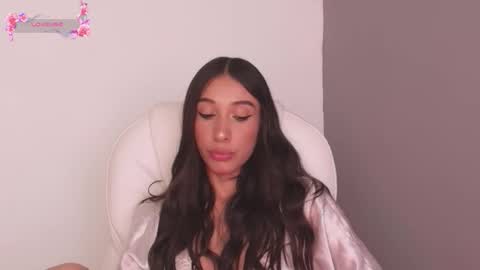 Snapshot of gorgeous_brunette chatting on 16, 12, 2025 Rose online show from 16, 12, 2025