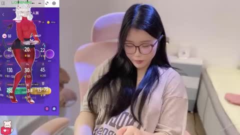 Snapshot of gorgeous_girl33 chatting on 8, 3, 2026 gorgeous girl33 online show from 8, 3, 2026
