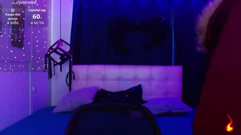 goth_minerva online show from 10, 11, 2025