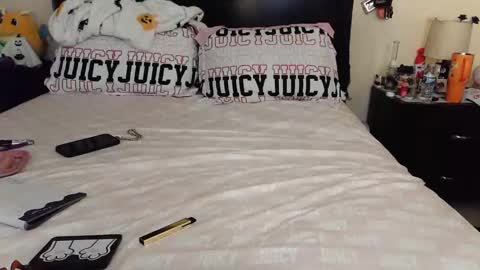 gothbaby305 online show from 16, 11, 2025