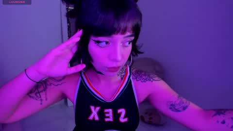 Snapshot of gothv chatting on 20, 5, 2026 Violet online show from 20, 5, 2026