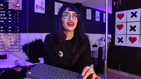 Meredith Alessandra online show from 19, 2, 2025