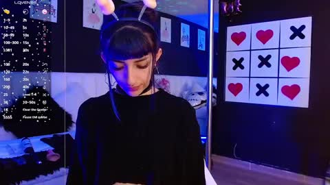 Meredith Alessandra online show from 28, 2, 2025