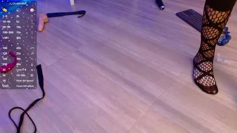 Meredith Alessandra online show from 7, 3, 2025