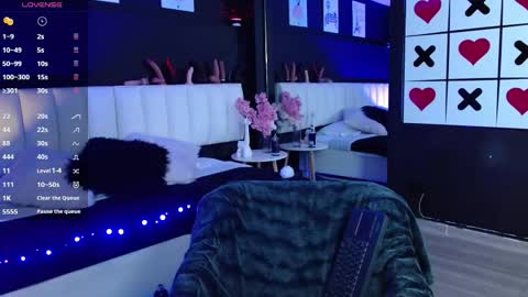 Meredith Alessandra online show from 2, 12, 2025