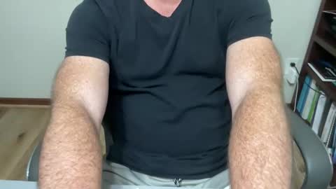 Snapshot of gqimage chatting on 12, 2, 2025 GQImage online show from 12, 2, 2025