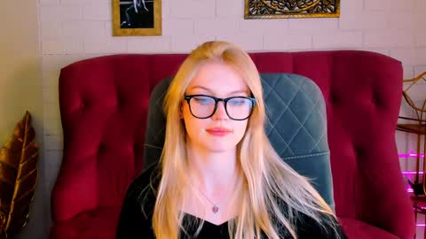 Snapshot of graceglamour chatting on 14, 12, 2024 Grace Glamour online show from 14, 12, 2024