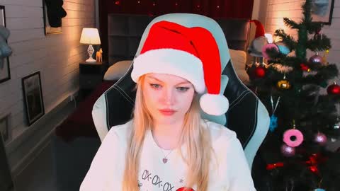 Snapshot of graceglamour chatting on 17, 12, 2024 Grace Glamour online show from 17, 12, 2024