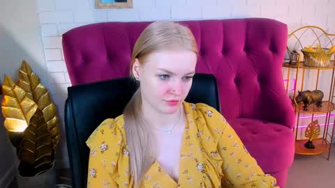 Snapshot of graceglamour chatting on 13, 1, 2025 Grace Glamour online show from 13, 1, 2025