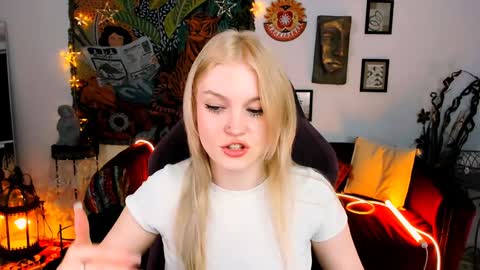Snapshot of graceglamour chatting on 15, 1, 2025 Grace Glamour online show from 15, 1, 2025
