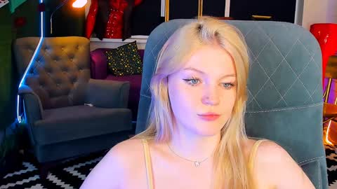 Snapshot of graceglamour chatting on 5, 2, 2025 Grace Glamour online show from 5, 2, 2025