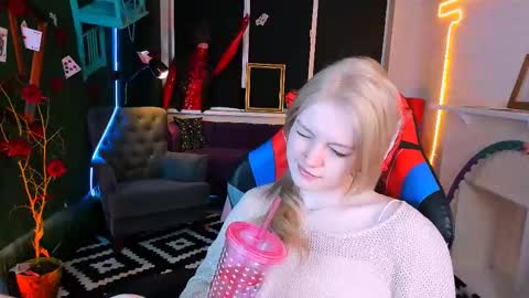 Snapshot of graceglamour chatting on 13, 2, 2025 Grace Glamour online show from 13, 2, 2025