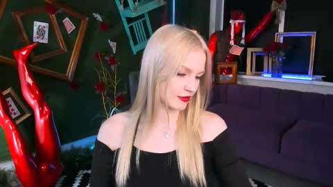 Snapshot of graceglamour chatting on 2, 12, 2025 Grace Glamour online show from 2, 12, 2025