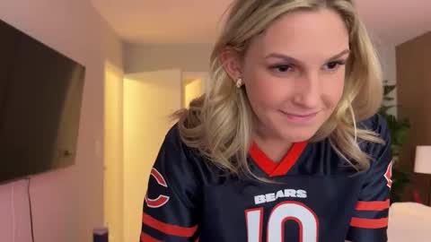 Snapshot of graciemae_baexx chatting on 12, 1, 2025 Gracie Mae online show from 12, 1, 2025