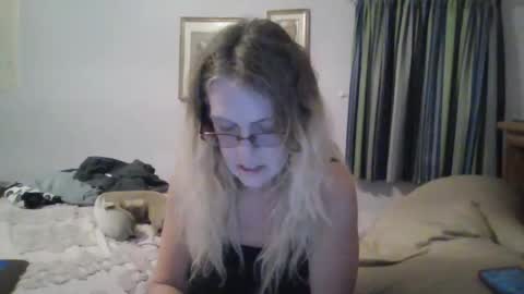 Granny Low online show from 4, 2, 2025